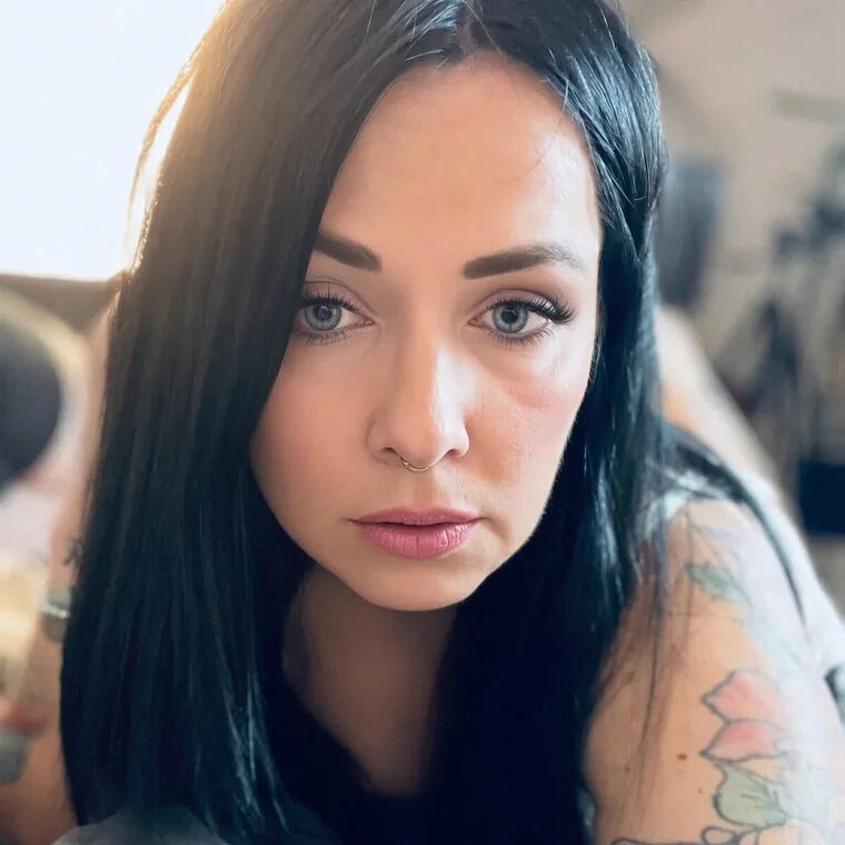 Annaleafree auf OnlyFans