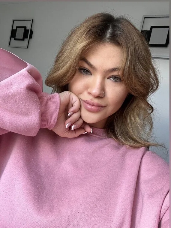 Ava auf OnlyFans
