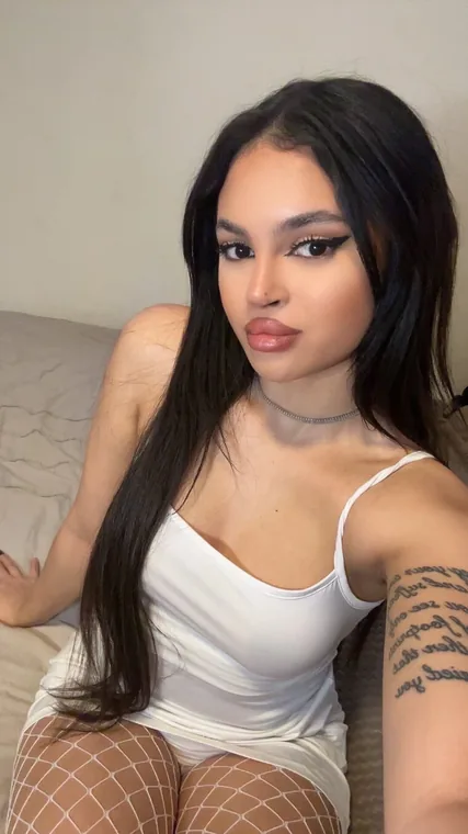 Nina auf OnlyFans