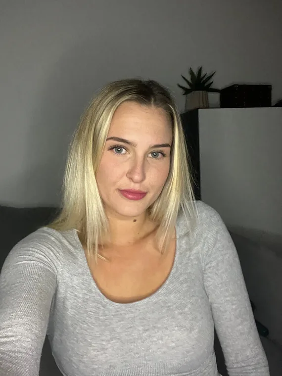Bella Celine auf OnlyFans