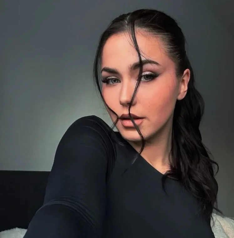 Carina Cute auf OnlyFans