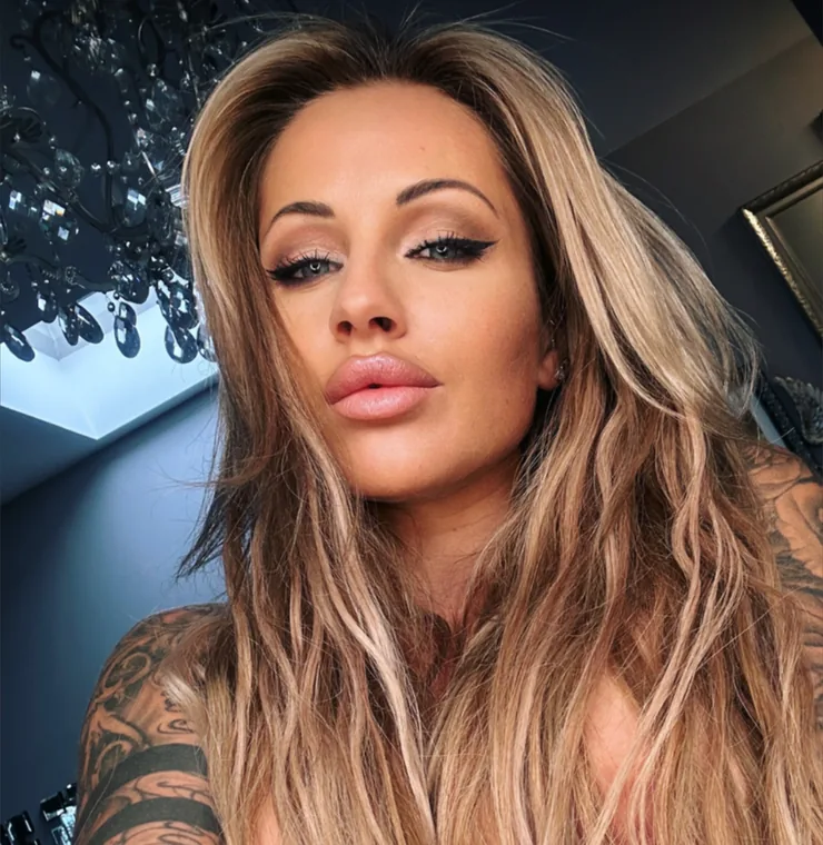 Julia Jasmin auf OnlyFans
