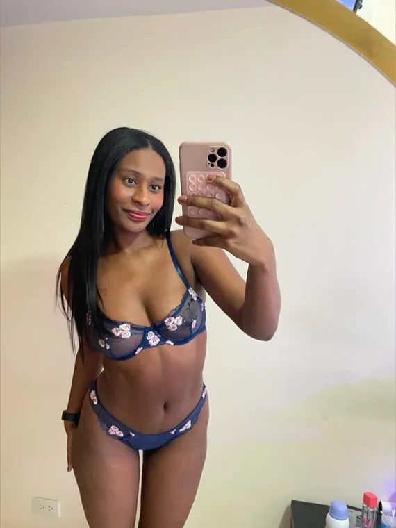 Jamila auf OnlyFans