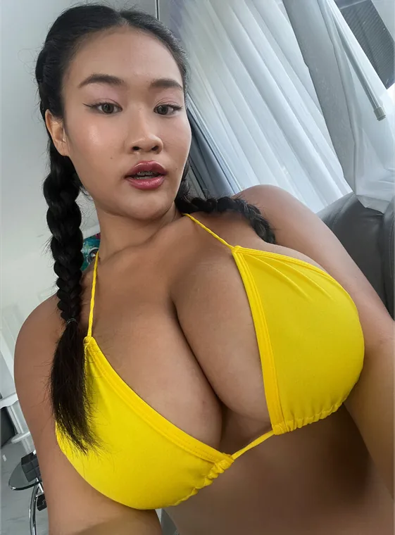 Kira auf OnlyFans