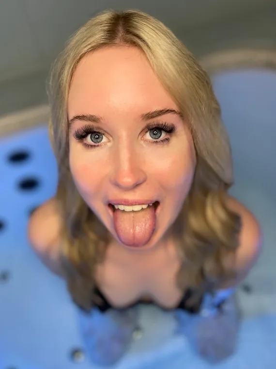 Lisa Blondkopf auf OnlyFans